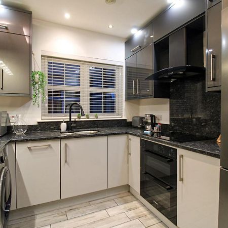 Nice 2 Bed House, Office, Wi-Fi, Free Parking 벨파스트 외부 사진