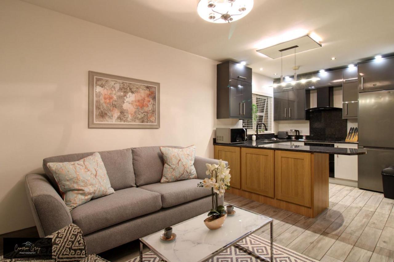Nice 2 Bed House, Office, Wi-Fi, Free Parking 벨파스트 외부 사진