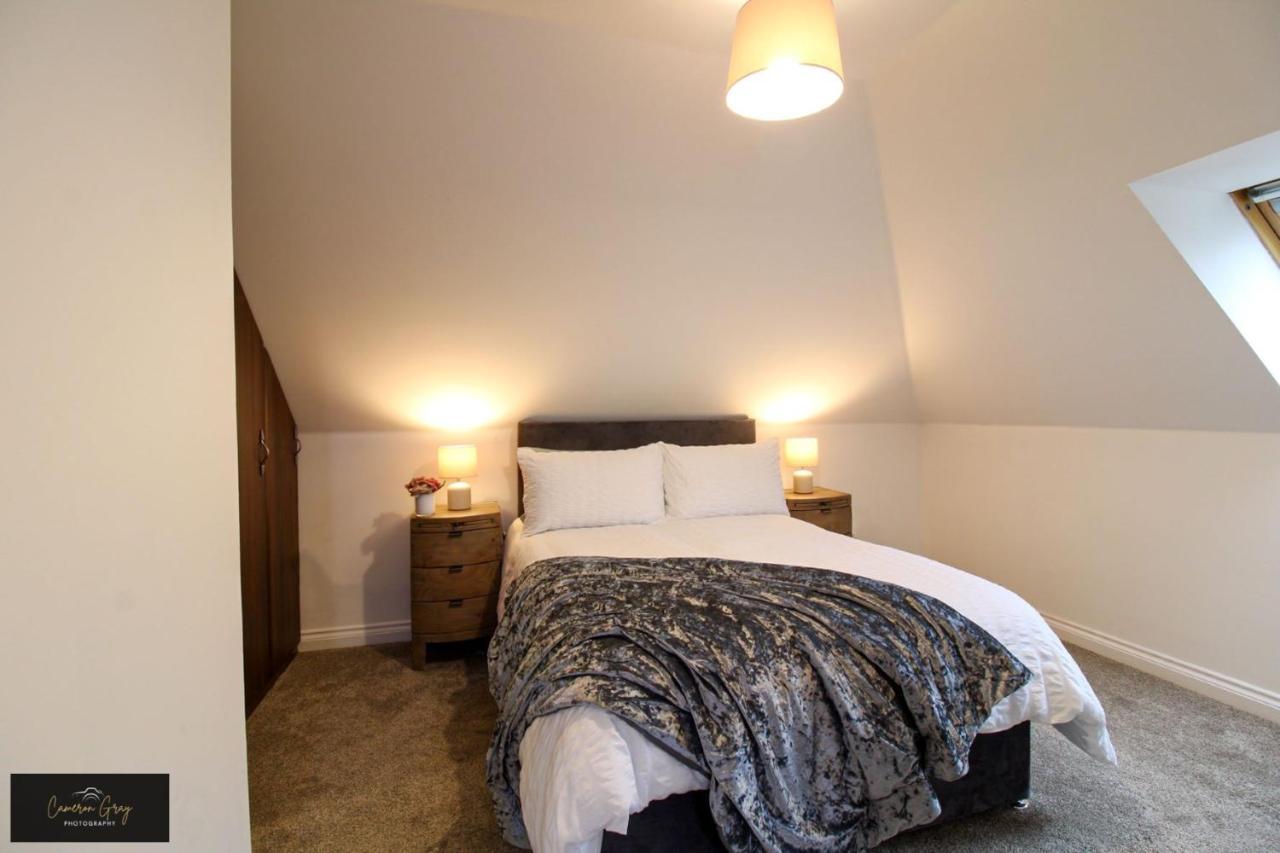 Nice 2 Bed House, Office, Wi-Fi, Free Parking 벨파스트 외부 사진