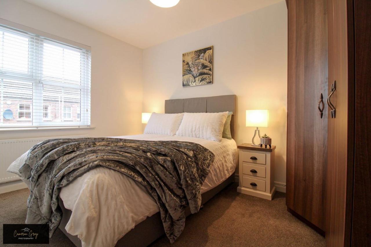 Nice 2 Bed House, Office, Wi-Fi, Free Parking 벨파스트 외부 사진