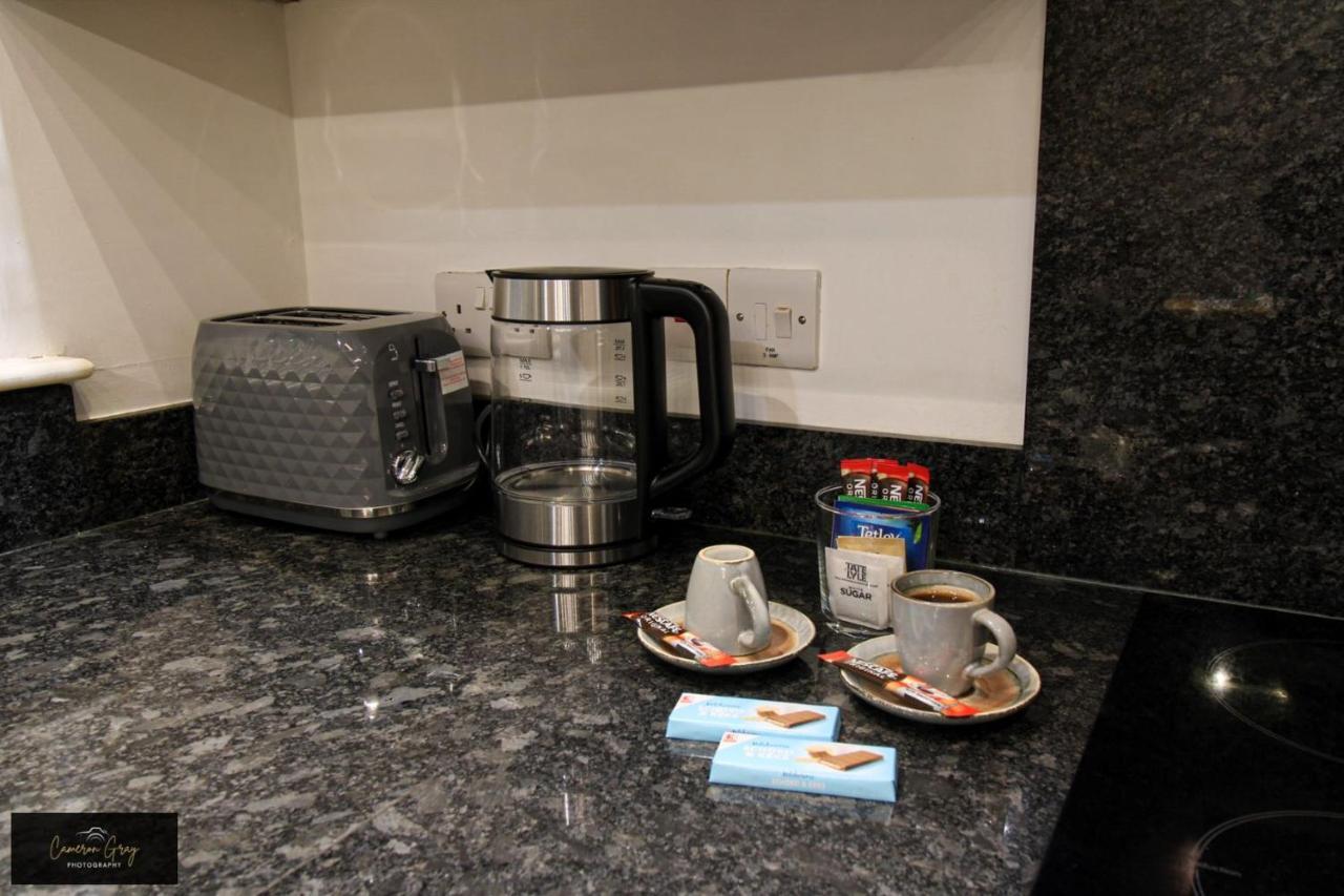 Nice 2 Bed House, Office, Wi-Fi, Free Parking 벨파스트 외부 사진