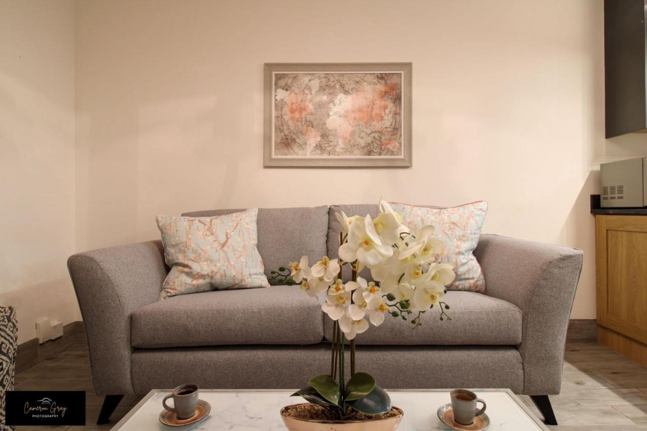 Nice 2 Bed House, Office, Wi-Fi, Free Parking 벨파스트 외부 사진